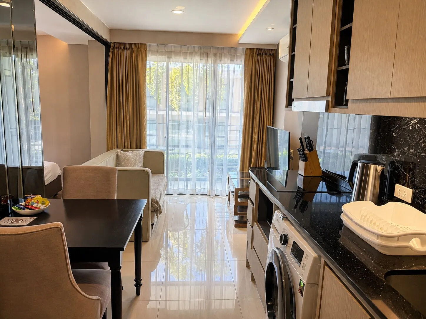 Deluxe Pool View 40 м² — апартаменты 7105 в Mida Grande Resort Phuket