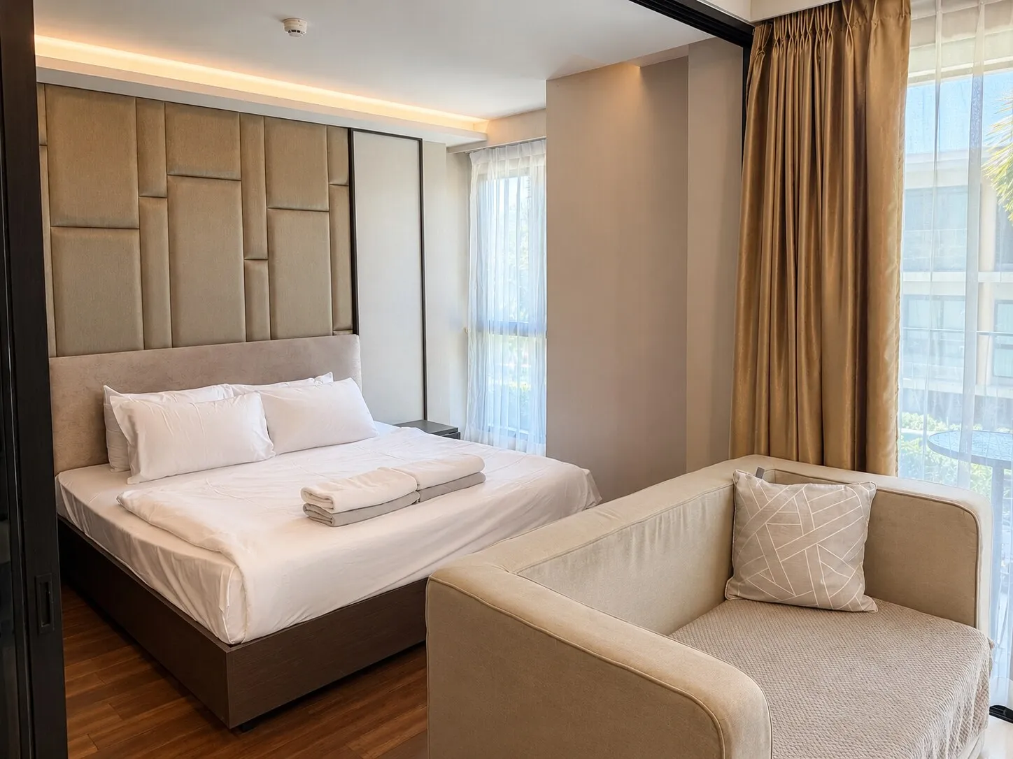 Deluxe Pool View 40 м² — апартаменты 7105 в Mida Grande Resort Phuket