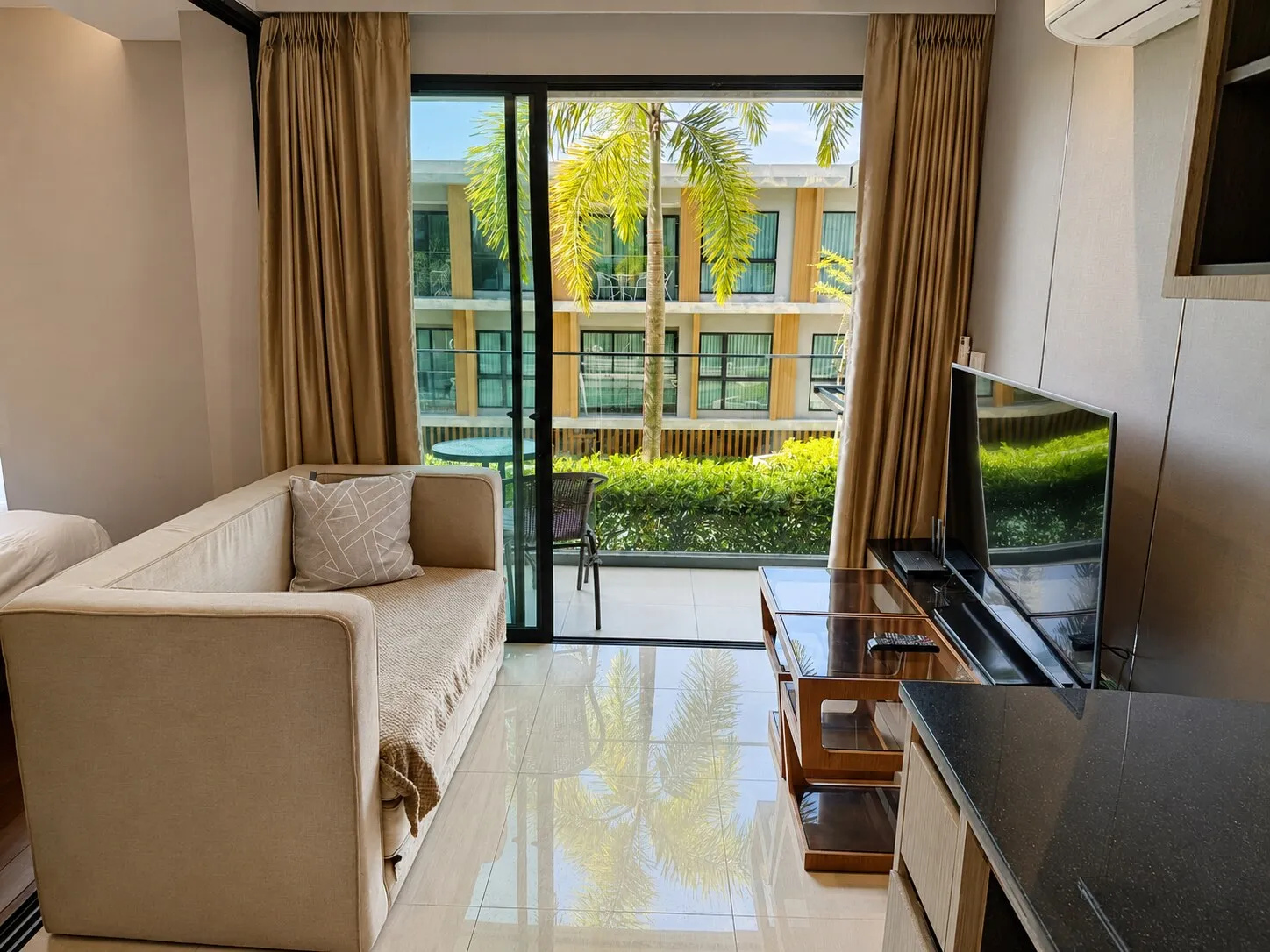 Deluxe Pool View 40 м² — апартаменты 7105 в Mida Grande Resort Phuket